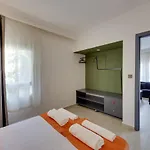 Sapphire Club מלון 4*