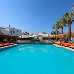 Sapphire Club מלון 4*