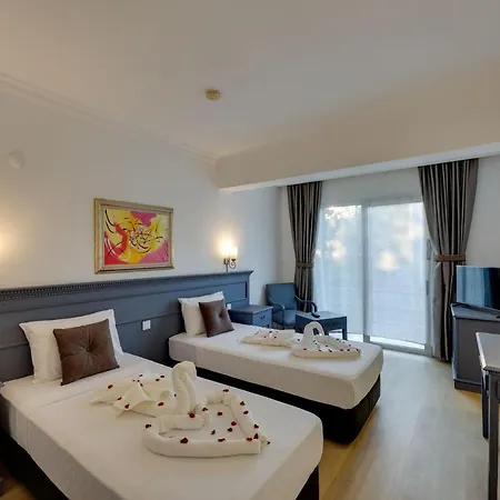 فندق Sapphire Club 4*