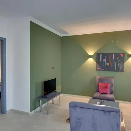 Sapphire Club فندق