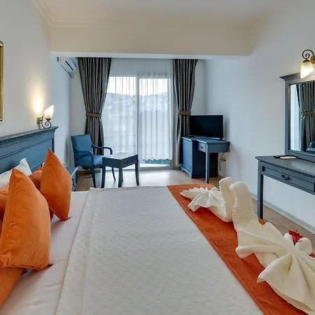 Sapphire Club Otel 4*