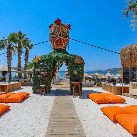 Sapphire Club فندق