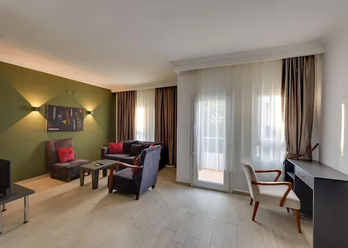 Sapphire Club Hotel