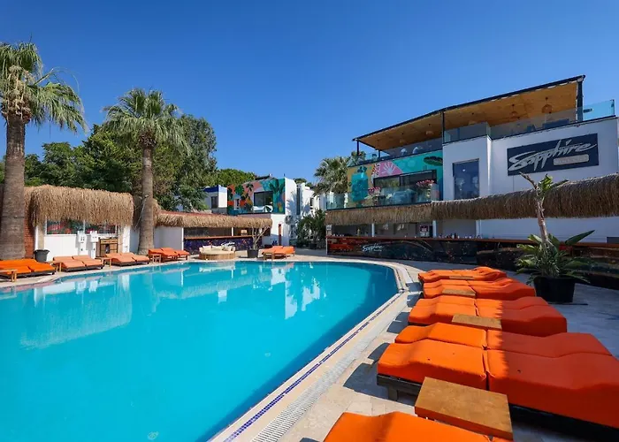 Hotel Sapphire Club